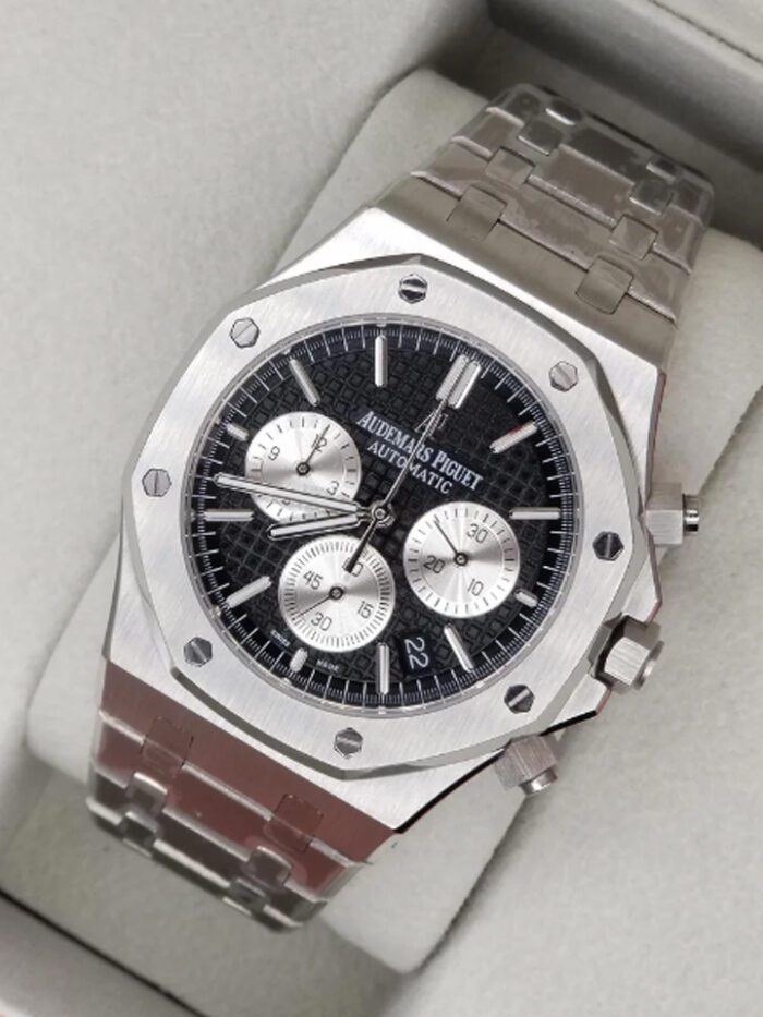 High Quality Luxury Branded Watch - Silver